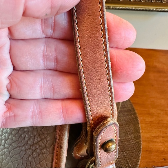 🛍️🛍️ AUTHENTIC DOONEY & BOURKE TOUPE / BROWN CROSSBODY BAG 🩷 💼 GOOD COND - Picture 5 of 11